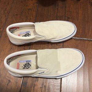 Men’s 10.5 Vans suede canvas slide